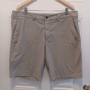 Lululemon Gray Athletica Short Men's Sz 40